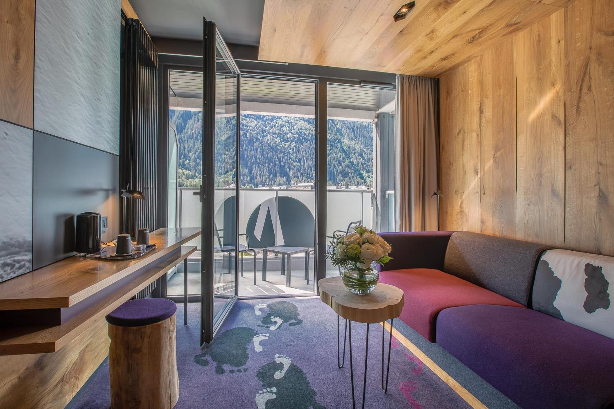 Superior Room Sofa Balcony – Mont-Blanc Massif View